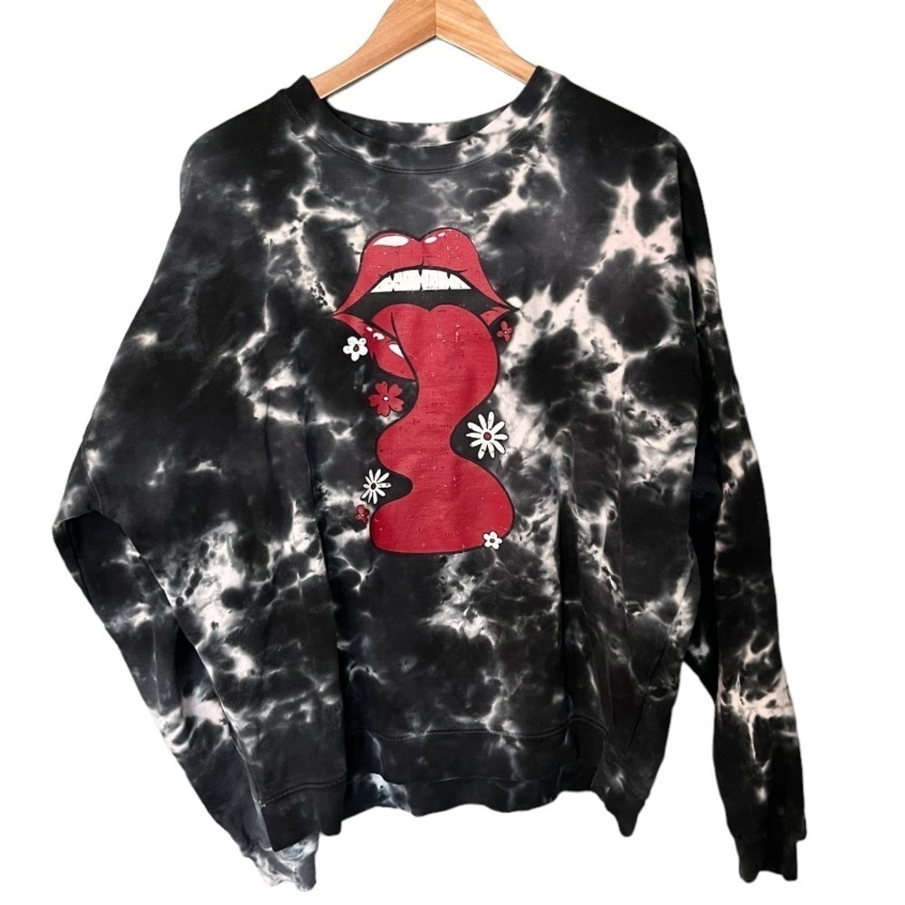 ZOOZATZ Tie Dye Oversized Tongue Floral Sweatshirt